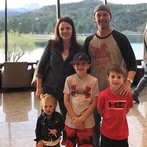 Meet your Posher, Dana